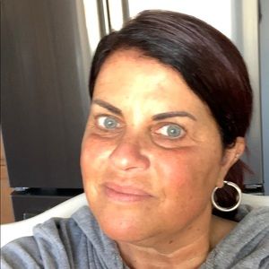 Meet your Posher, Dana